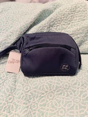 NWT The Easy Life Navy Travel Pouch